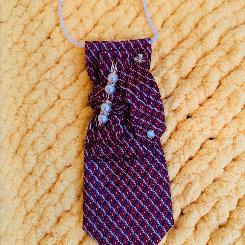 Red and Blue Geometric Patterned Women’s  Tie Necklace